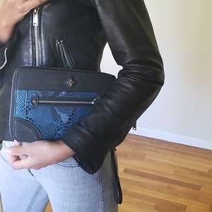 2for 15$ Blue faux snake skin clutch